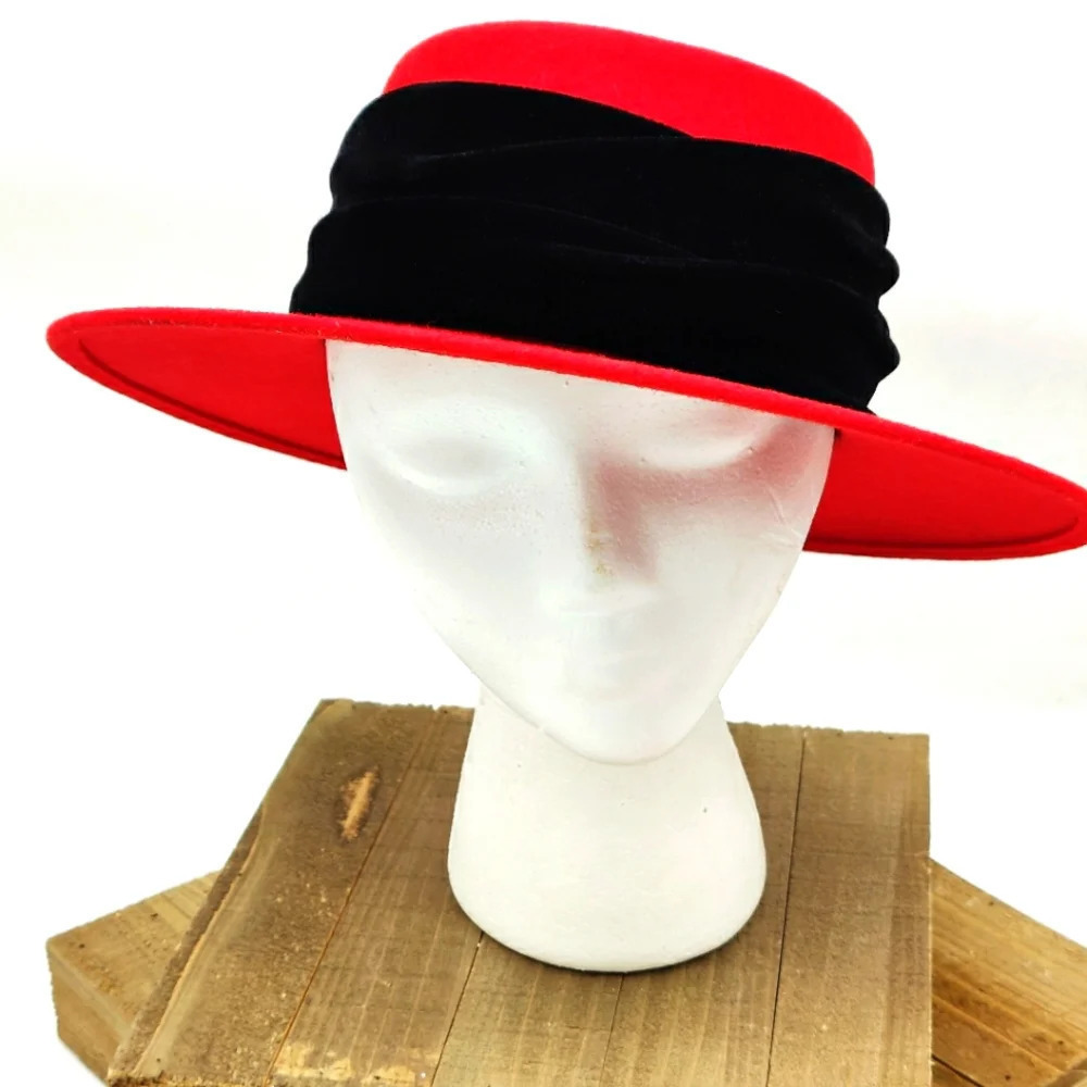 Vintage Felt Wool Fedora Style Hat • Velvet Band